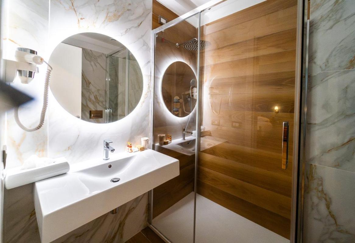 Hotel Pierfaone Abriola ภายนอก รูปภาพ