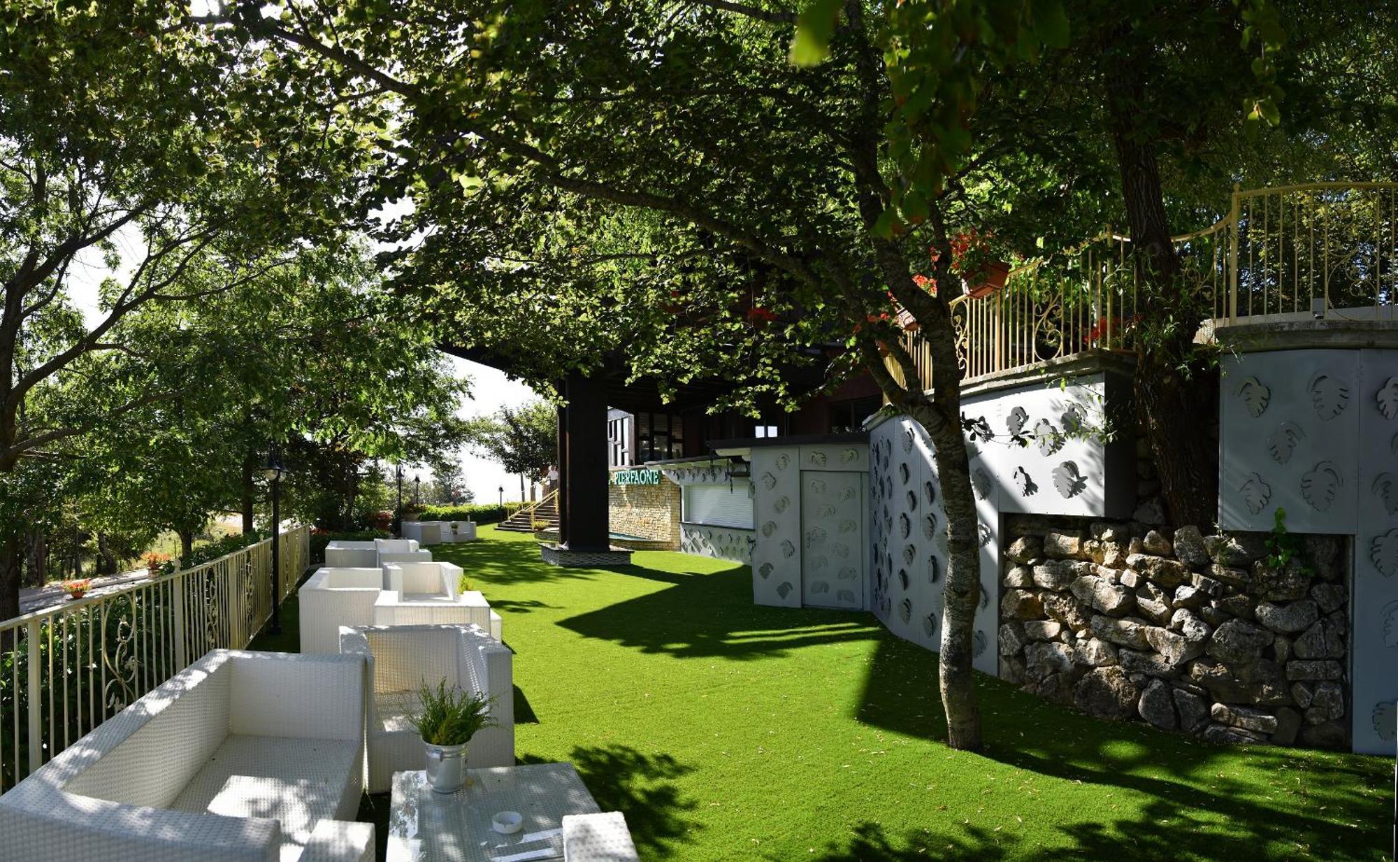 Hotel Pierfaone Abriola ภายนอก รูปภาพ